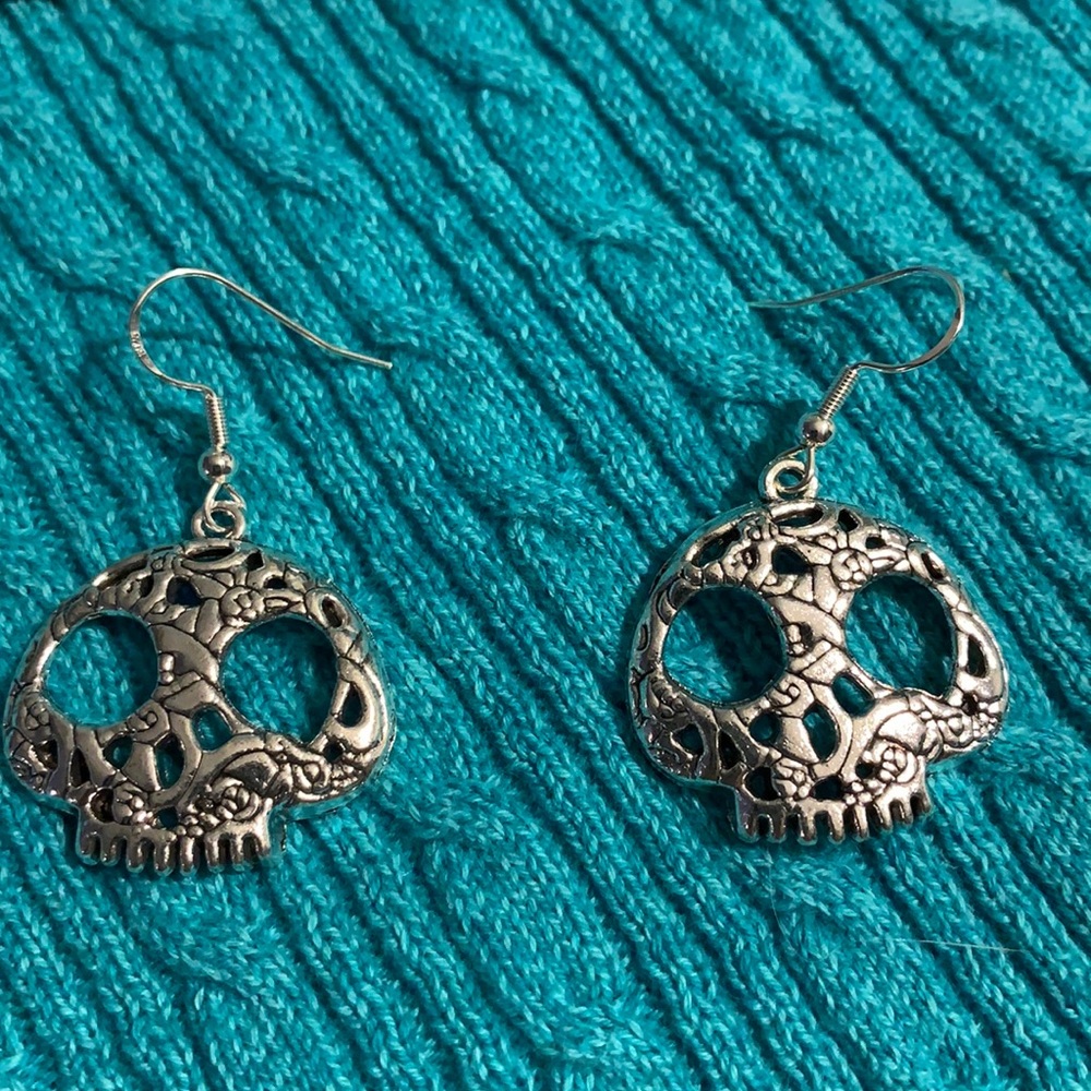 🖤Skull Earrings-925 hooks - Picture 4 of 6